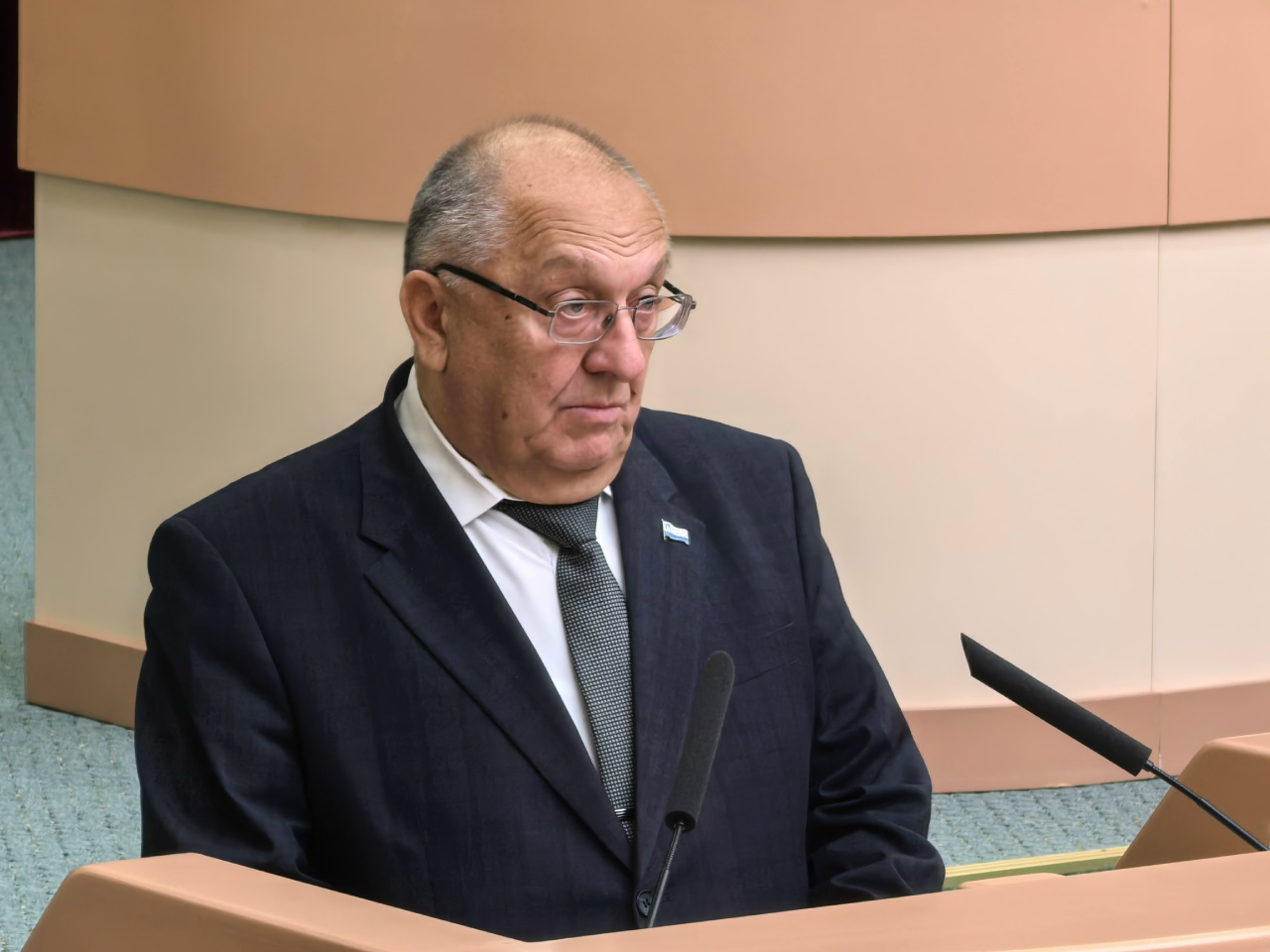 Мэр Молчанов сказал, когда в Саратове станут вовремя вывозить мусор